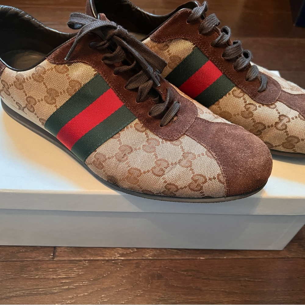 Gucci men shoes. Slightly worn, good condition.